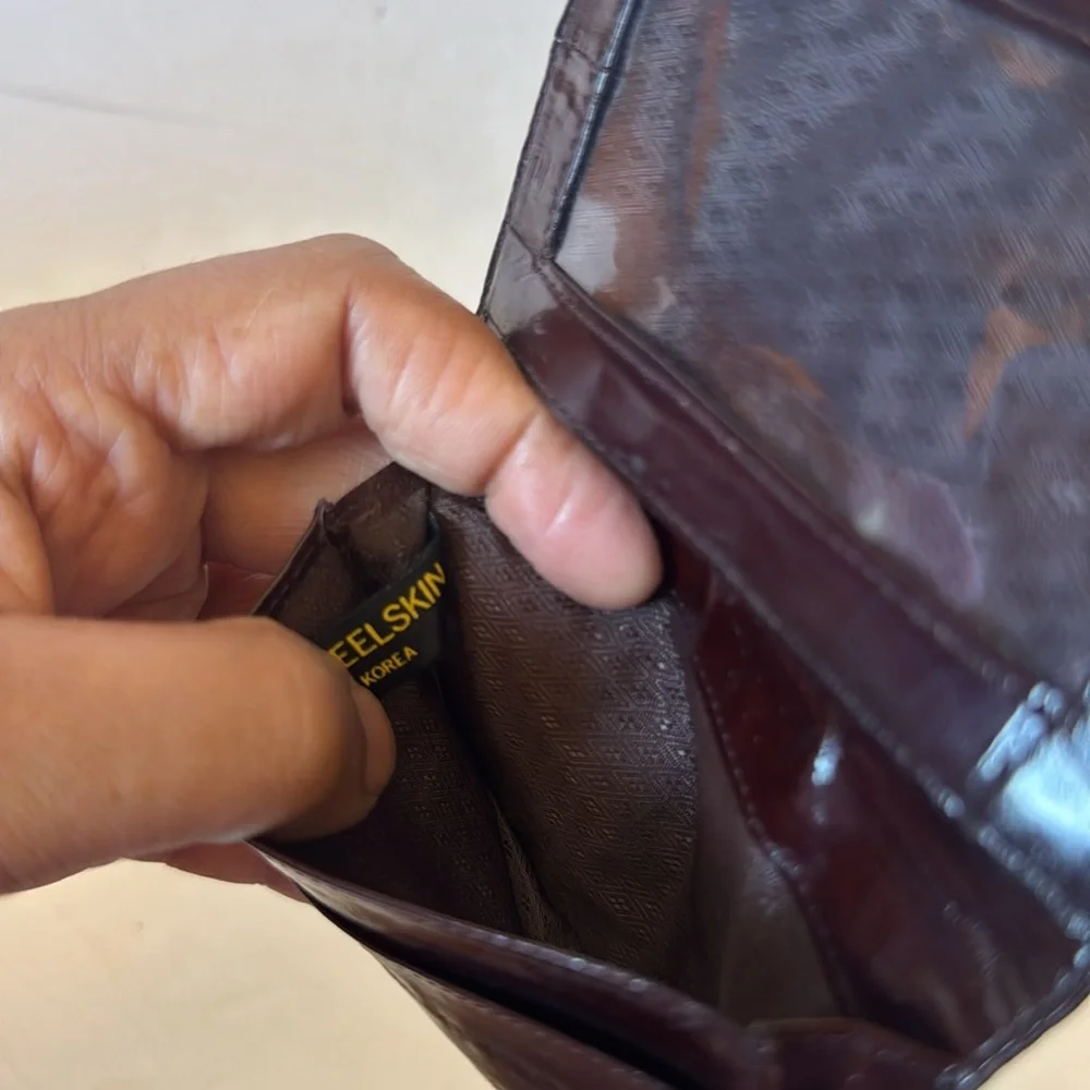 Eel skin made in Korea wallet